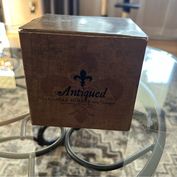 New-Metal Antique Cream Lattice Candle Holder with Tealight Candle - Picture 4 of 5